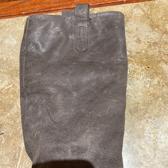 Gravity Pope soft suede slouchy boots with wood block heel Sz 8 good condition - Picture 8 of 8